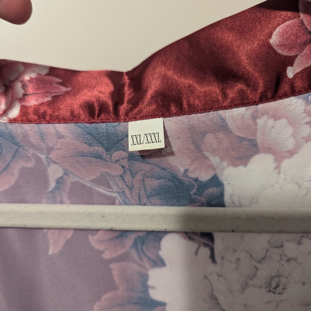 Satin-like Bridesmaid Getting Ready Robe - Picture 4 of 4